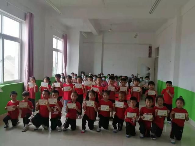 毕业典礼活动方案英语作文(小学毕业典礼活动方案)