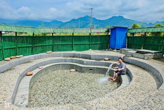 温泉水在哪(创世小玩家2温泉水在哪)