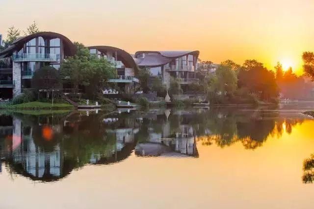 成都麓湖在哪里(成都麓湖红石公园现状分析)