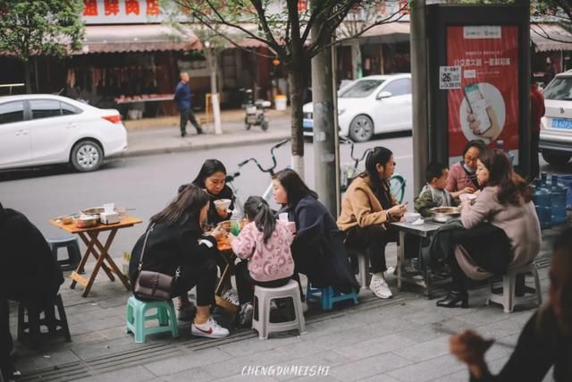 成都耳环批发在哪里(深圳耳环批发在哪里进货)