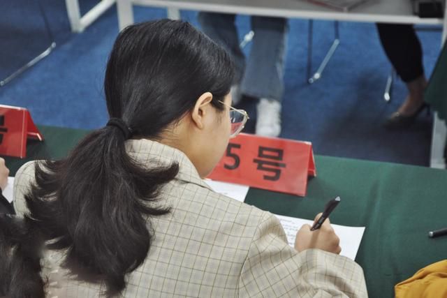 考公务员报班有用吗(公务员报中公班有用吗)