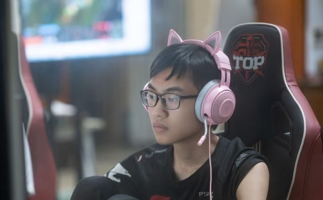 xq玛雅在哪直播(xq战队xq丶浅笑资料)