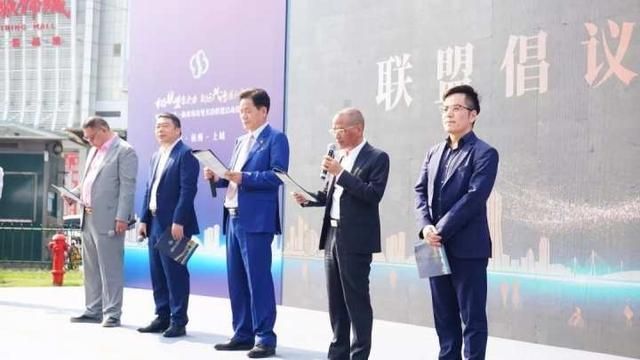 中国服装第一街在哪(服装第一街四季青)
