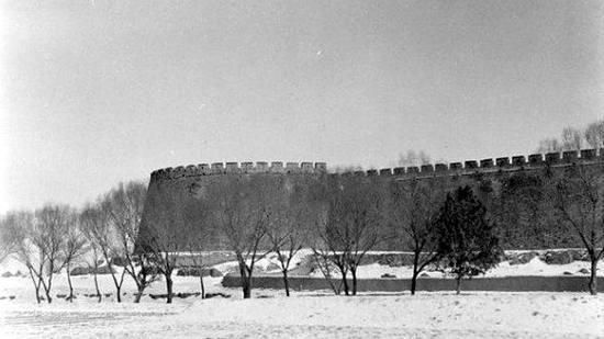 足靴区在哪(脚底穴位图及按摩方法)