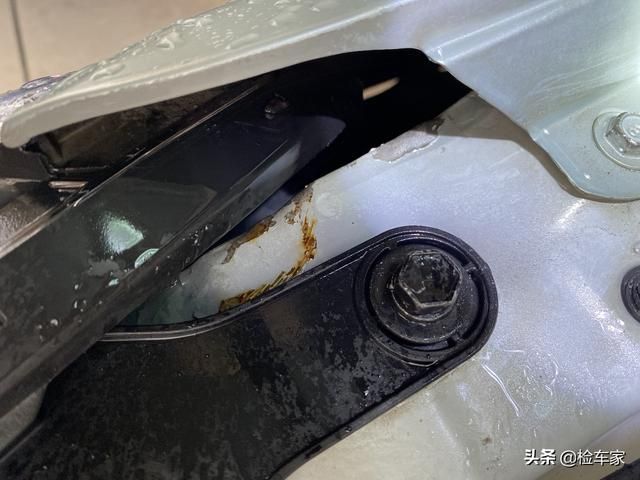 名图水箱在哪个位置(现代名图加水位置) 名图水箱在哪个位置(现代名图加水位置)
