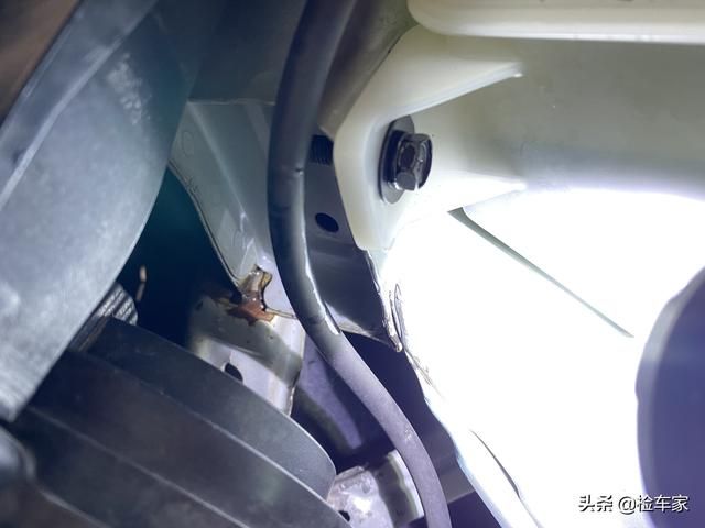 名图水箱在哪个位置(现代名图加水位置) 名图水箱在哪个位置(现代名图加水位置)