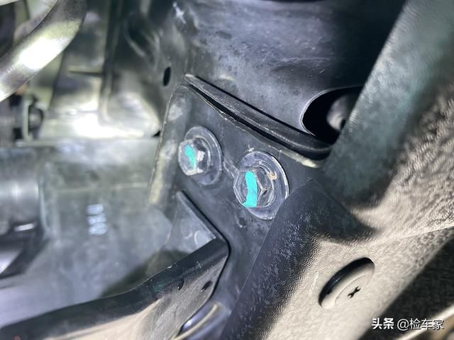 名图水箱在哪个位置(现代名图加水位置) 名图水箱在哪个位置(现代名图加水位置)