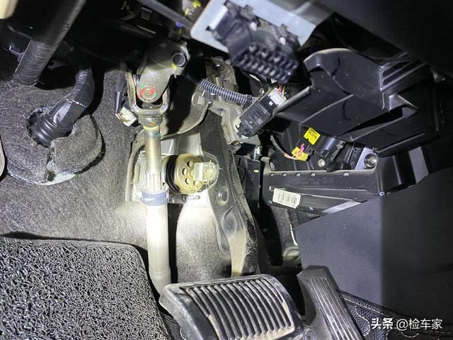 名图水箱在哪个位置(现代名图加水位置) 名图水箱在哪个位置(现代名图加水位置)