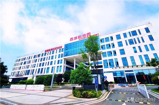 赣州高尔夫球场在哪里(乌鲁木齐高尔夫球场在哪里)