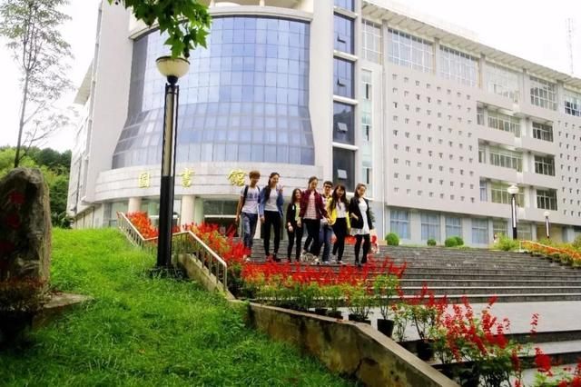 陕西理工学院在哪(陕西理工学院历任校长)