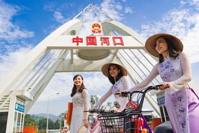 越南美女在哪(越南美女采耳)