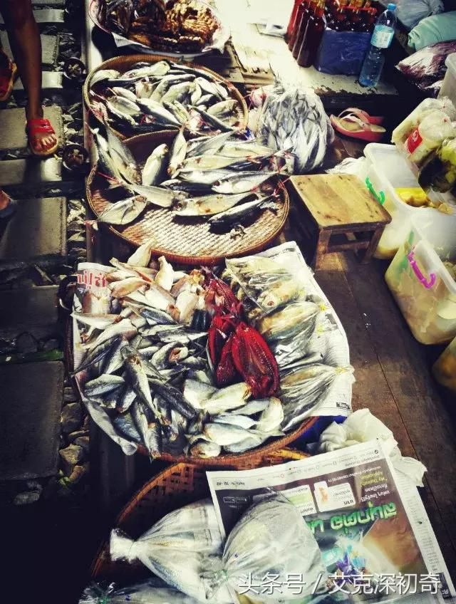 曼谷铁道市场在哪的简单介绍