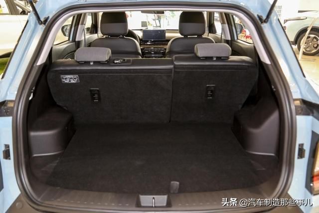 哈弗h2钥匙孔在哪里(哈弗h2钥匙怎么换电池视频)