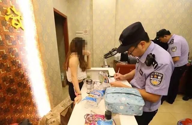 宜兴红灯洗发廊在哪呢的简单介绍
