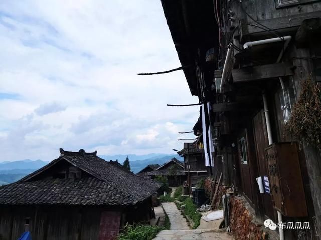 芭莎苗寨在哪(芭莎苗寨历史严格)