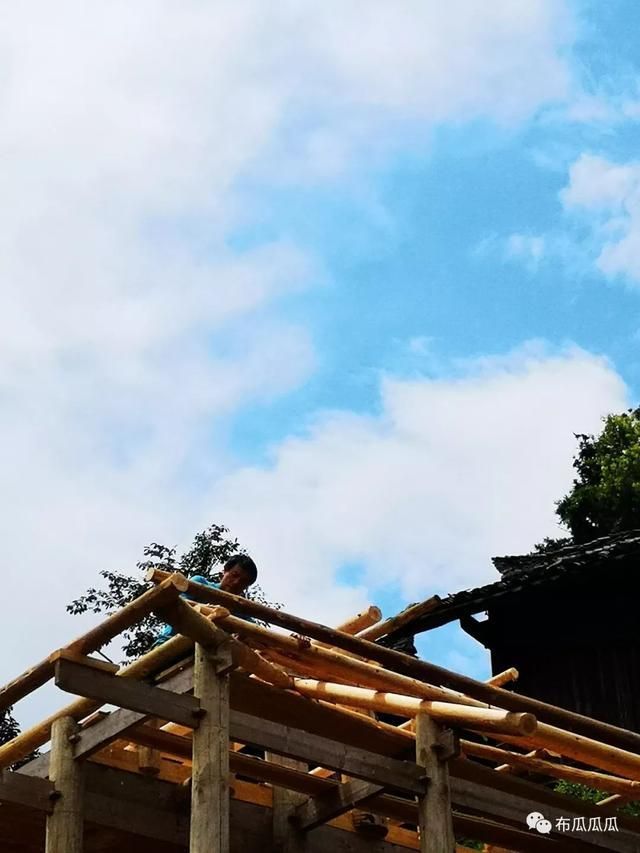 芭莎苗寨在哪(芭莎苗寨历史严格)