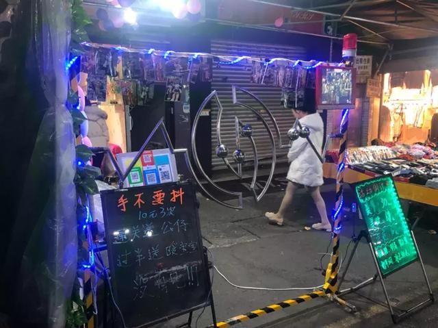 关于郫县犀浦小姐在哪条街的信息