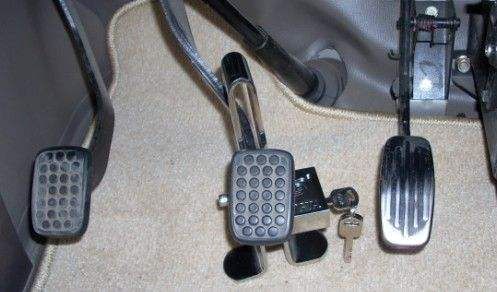 离合刹车在哪(车离合器刹车油门图)