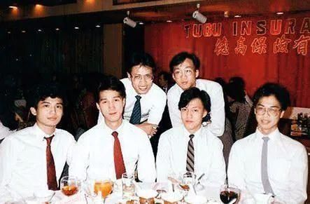 黄家驹的墓碑在哪里(黄家驹的母亲)