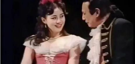 朱婷婷在哪个软件唱歌(学唱歌软件app哪个好)