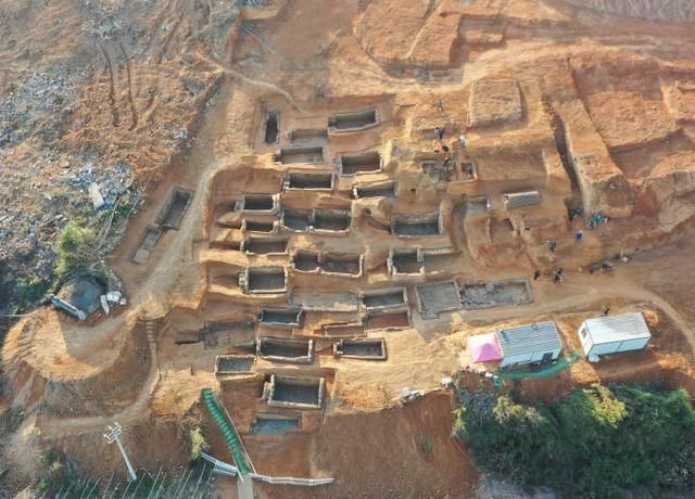 鄣县在哪里(婺源县有多少个乡镇)