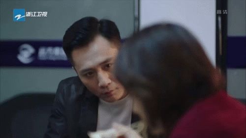 包含爱情万万岁吻戏在哪集的词条