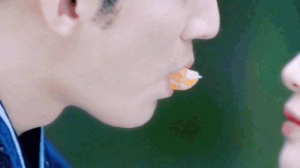 包含爱情万万岁吻戏在哪集的词条