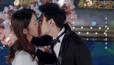 包含爱情万万岁吻戏在哪集的词条