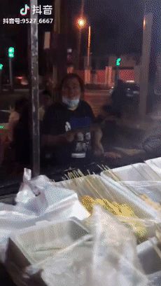 杭州胖姐臭豆腐在哪(杭州胖姐臭豆腐在哪里)