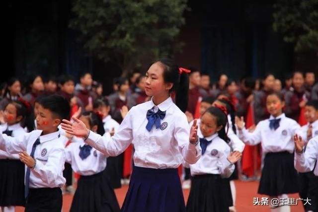 重庆杨家坪中学c区(重庆杨家坪中学彩云湖校区)