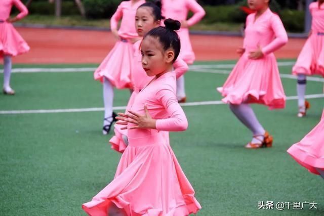 重庆杨家坪中学c区(重庆杨家坪中学彩云湖校区)