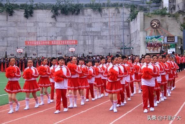 重庆杨家坪中学c区(重庆杨家坪中学彩云湖校区)