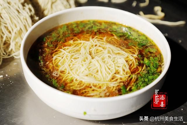 镇江市中心在哪个区(镇江市新区属于哪个区)
