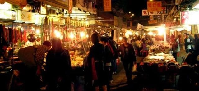 天星小轮在哪里买票(香港的天星小轮在哪里坐)