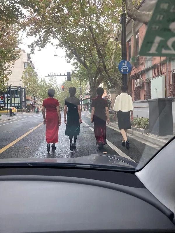 包含兴国红灯区在哪条街的词条