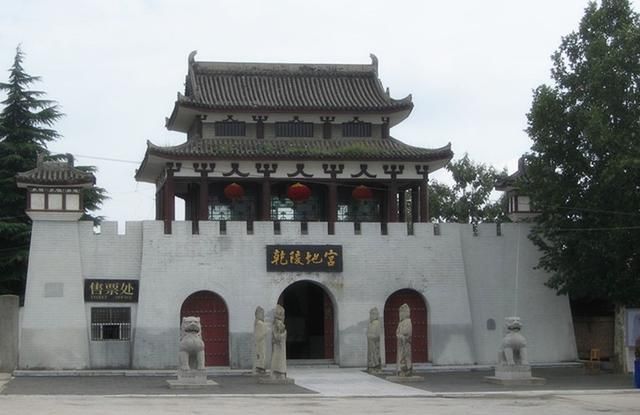 关于汉朝皇帝陵墓都在哪里的信息