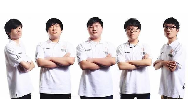 皇族俱乐部在哪(皇族俱乐部)
