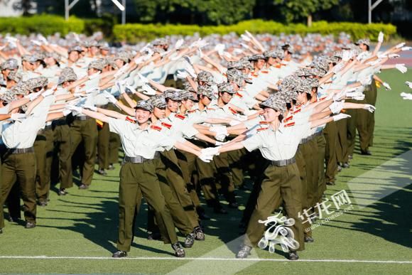 重庆大学新生在哪个校区(重庆大学新生去哪个校区)