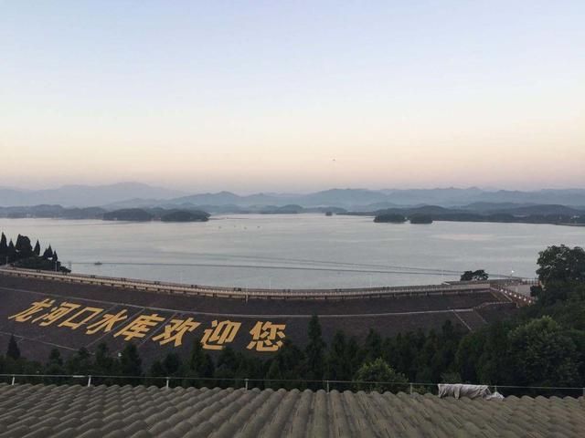 万拂湖在哪里的简单介绍