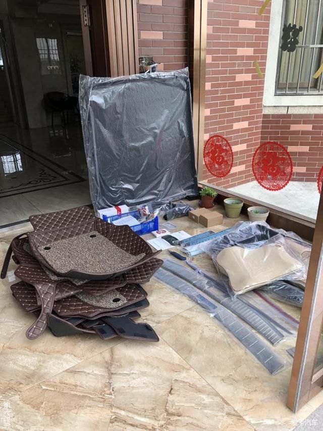 艾力绅千斤顶在哪(新款艾力绅千斤顶工具在哪)