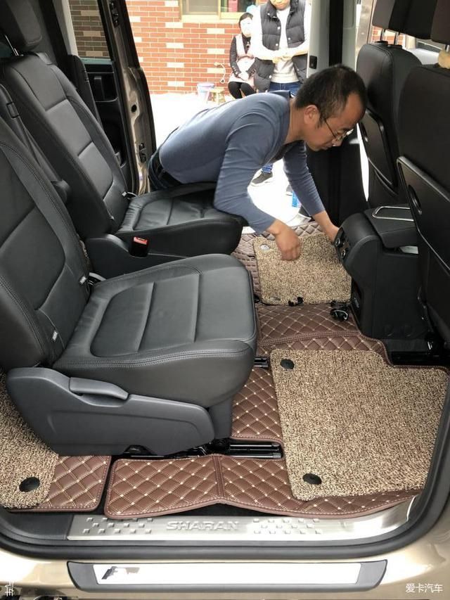 艾力绅千斤顶在哪(新款艾力绅千斤顶工具在哪)