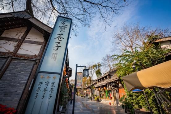 重庆洪崖洞在哪里地铁(重庆西站到洪崖洞地铁几号线)