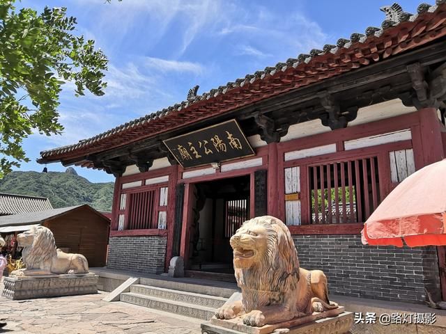 卧虎藏龙在哪里拍摄的(卧虎藏龙黄山拍摄地在哪里)