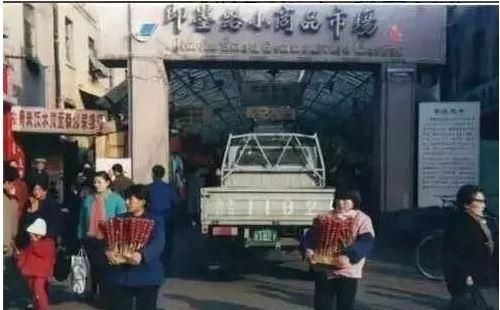 青岛旧家具市场在哪里(青岛比较大的家具市场在哪里)