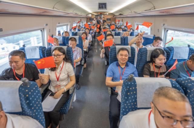 成都到泸州在哪坐车(成都到泸州高铁停运)