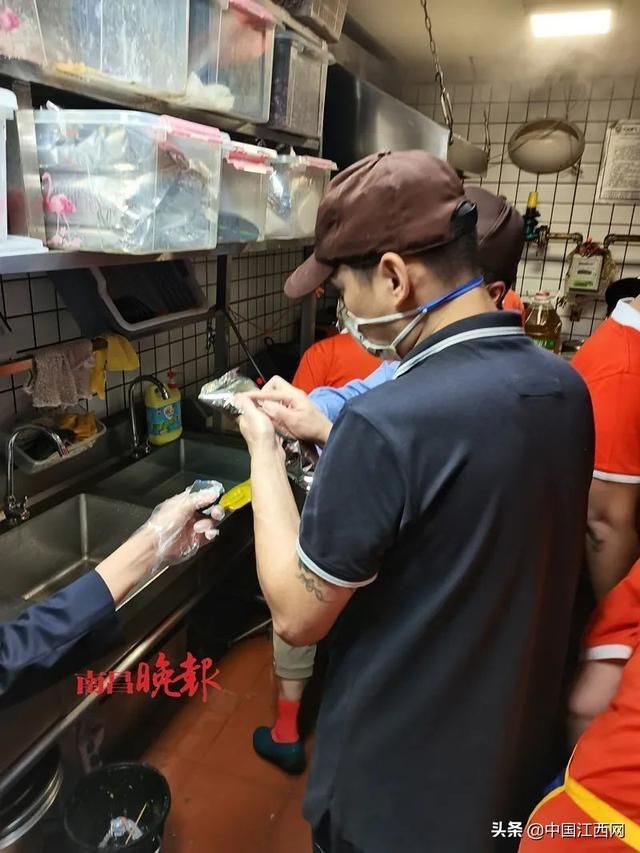 牛男手造披萨总部在哪(牛男手造披萨官网)