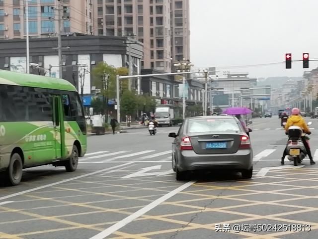 包含赛岐红灯区一条街在哪的词条