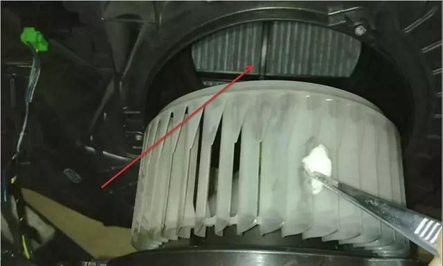福特致胜空调滤芯在哪里(福特致胜空调不制冷)