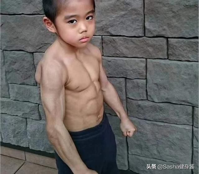 腹肌在哪个位置(八块腹肌在哪个位置)