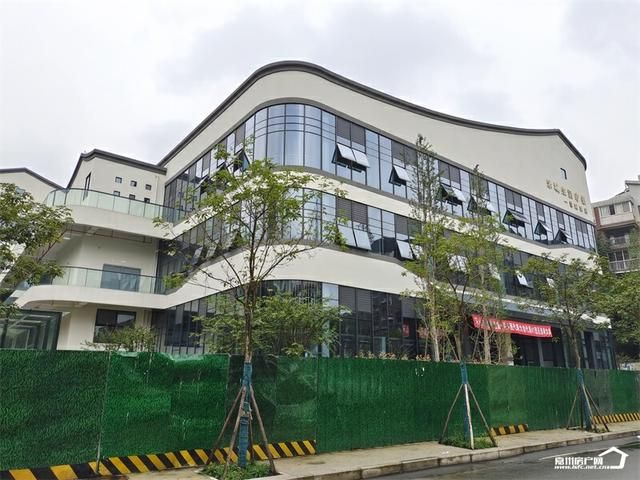 乐山嘉祥路在哪里(乐山嘉祥路聚义餐)